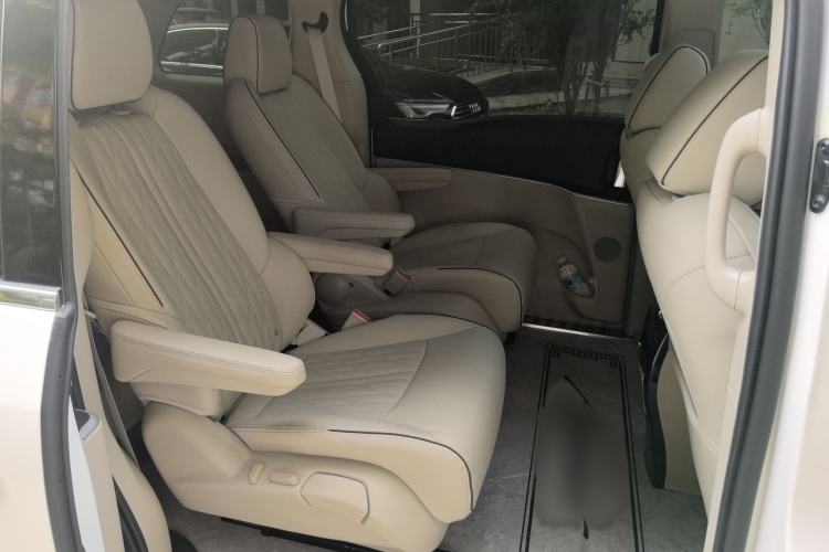 Used Buick GL8 2022 Land Cruiser Executive Class 652T Smart Luxury Model Interior 2