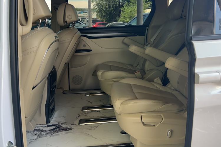 Used Buick GL8 2022 ES Landtrek 653T Luxury Edition Interior 3
