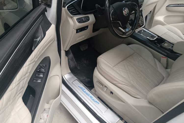 Used Buick GL8 2022 ES Landtrek 653T Luxury Edition Interior 3