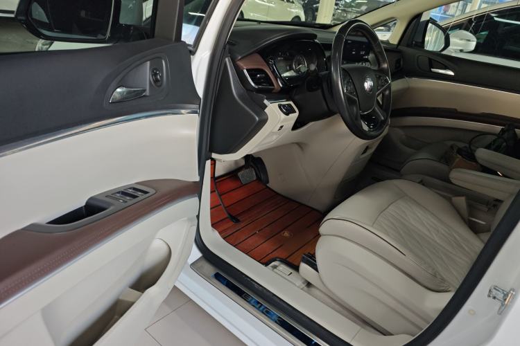 Used Buick GL8 2022 Land Business Class 652T Luxury Model Interior 3