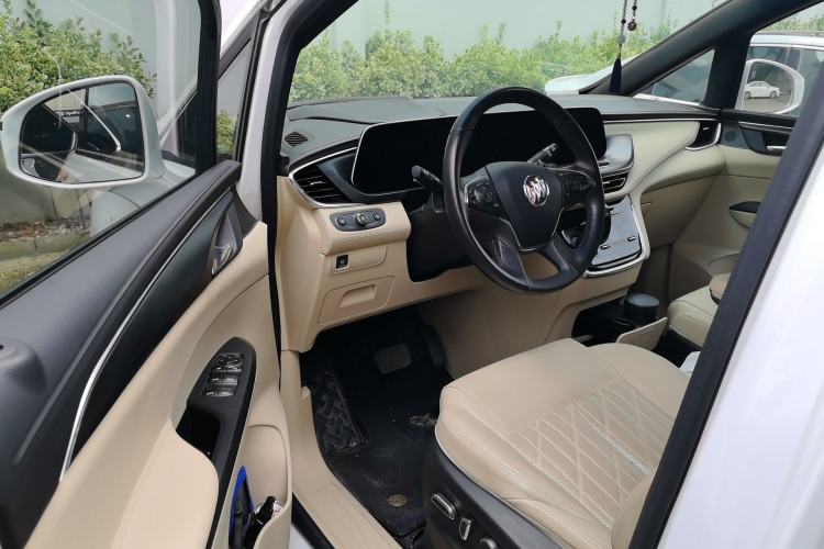 Used Buick GL8 2022 ES Land Cruiser 653T Luxury Model Interior 3