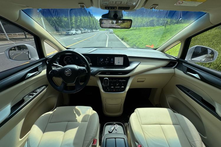 Used Buick GL8 2022 ES Landtrek 653T Luxury Edition Interior 3