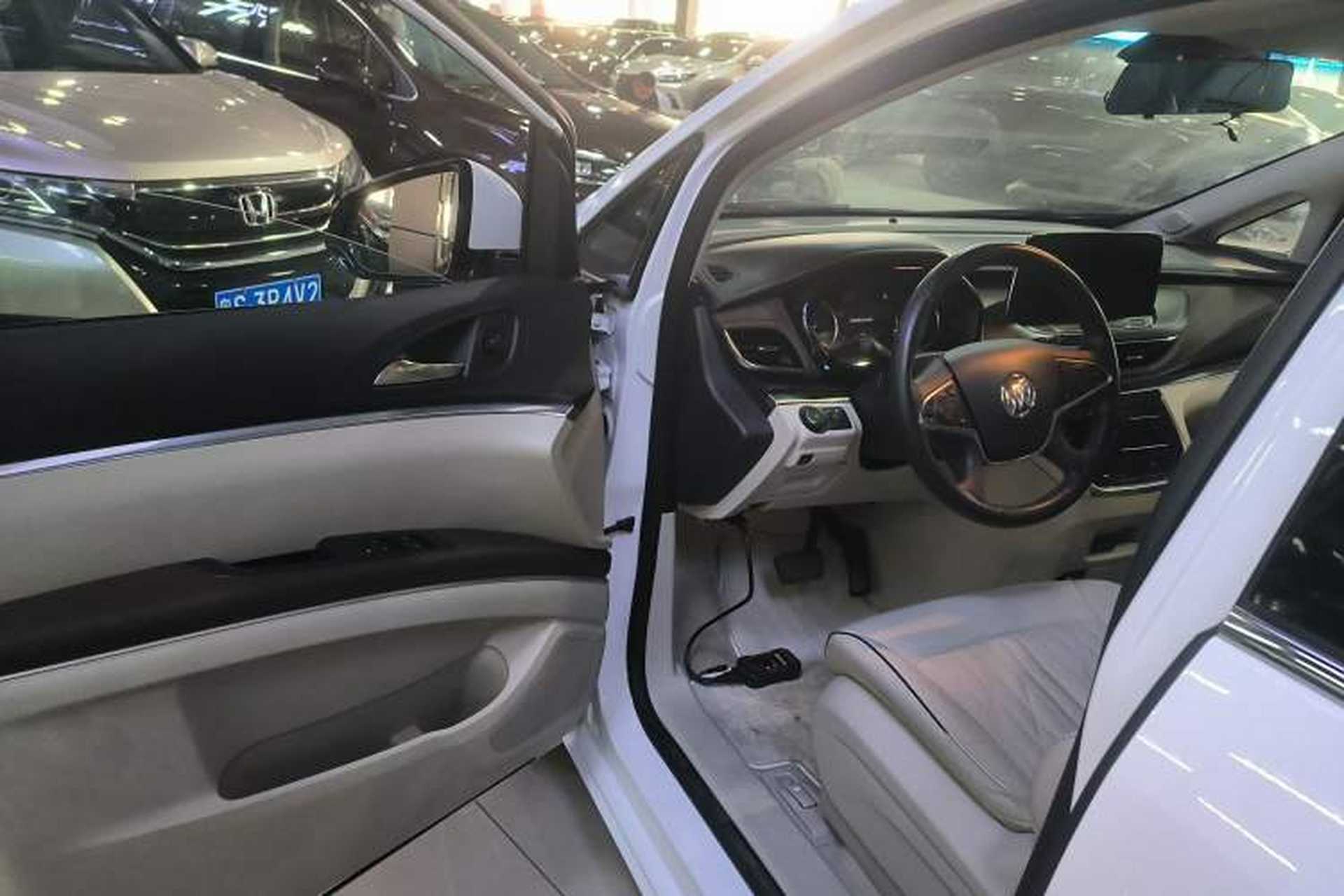 Used Buick GL8 2022 Land Business Class 652T Luxury Model Interior 3