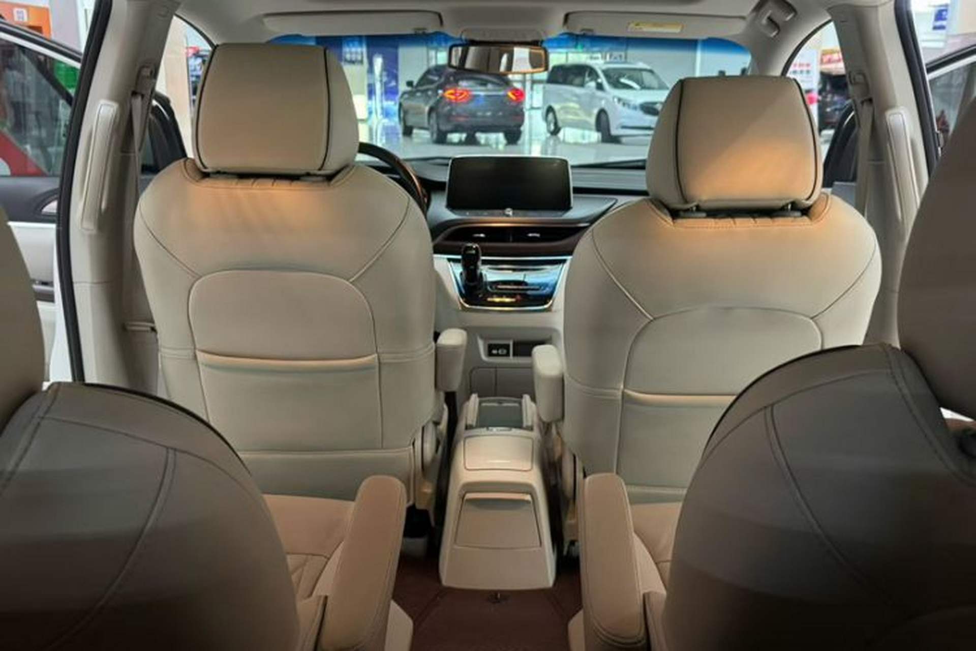 Used Buick GL8 2022 Land Business Class 652T Luxury Model Interior 3