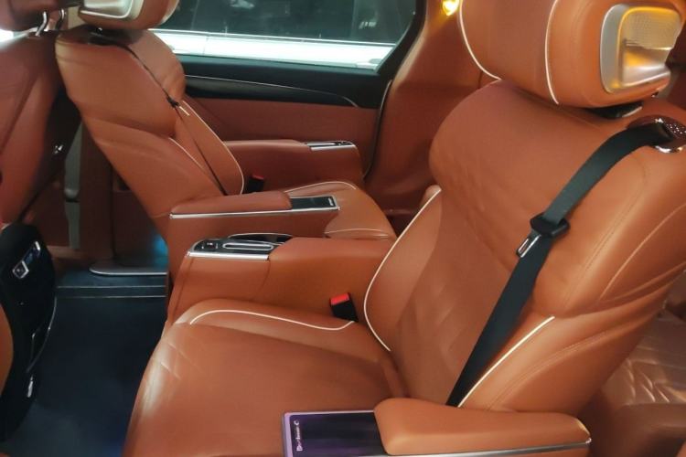 Used Buick GL8 2022 ES Landtrek 653T Luxury Edition Interior 4