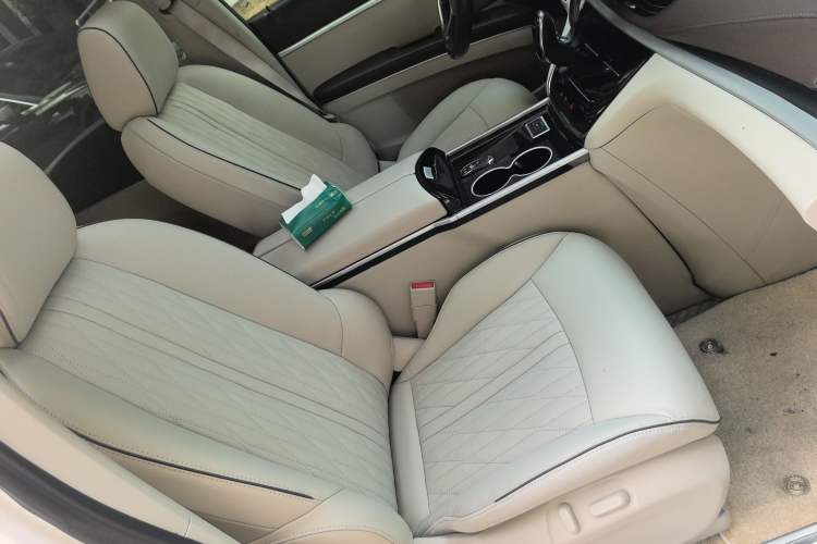 Used Buick GL8 2022 Land Cruiser Executive Class 652T Smart Luxury Model Interior 5