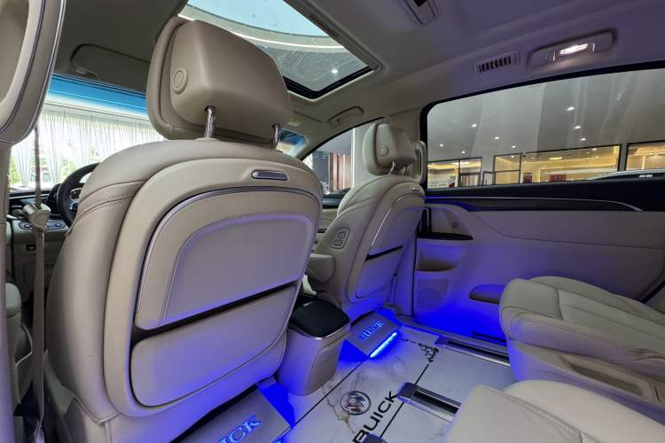 Used Buick GL8 2022 ES Landtrek 653T Luxury Edition Interior 6