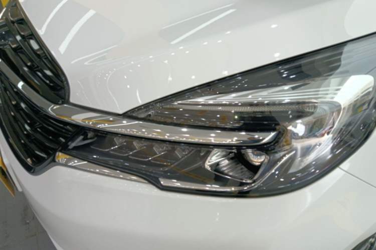 Used Buick GL8 2022 Land Business Class 652T Luxury Model Left Front Headlight
