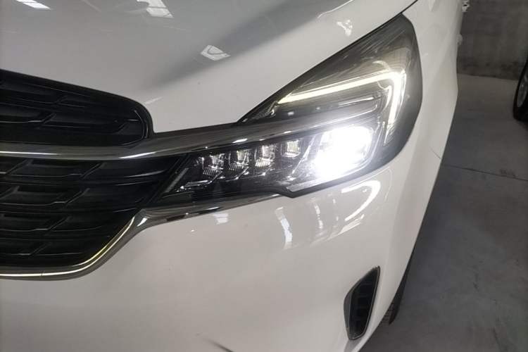 Used Buick GL8 2022 Land Business Class 652T Luxury Model Left Front Headlight