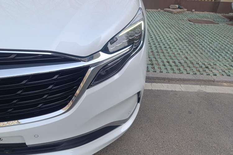 Used Buick GL8 2022 ES Landtrek 653T Luxury Edition Left Front Headlight