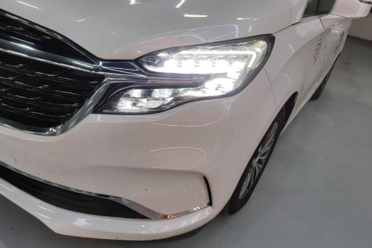 Used Buick GL8 2022 ES Landtrek 653T Comfort Edition Left Front Headlight