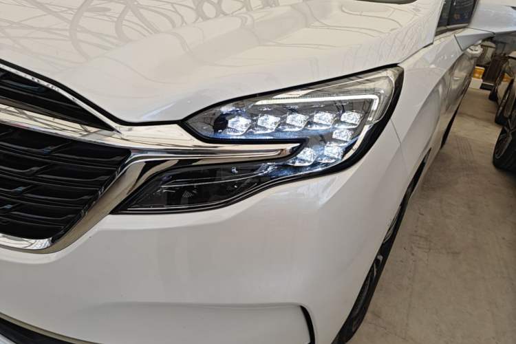 Used Buick GL8 2022 ES Landtrek 653T Luxury Edition Left Front Headlight