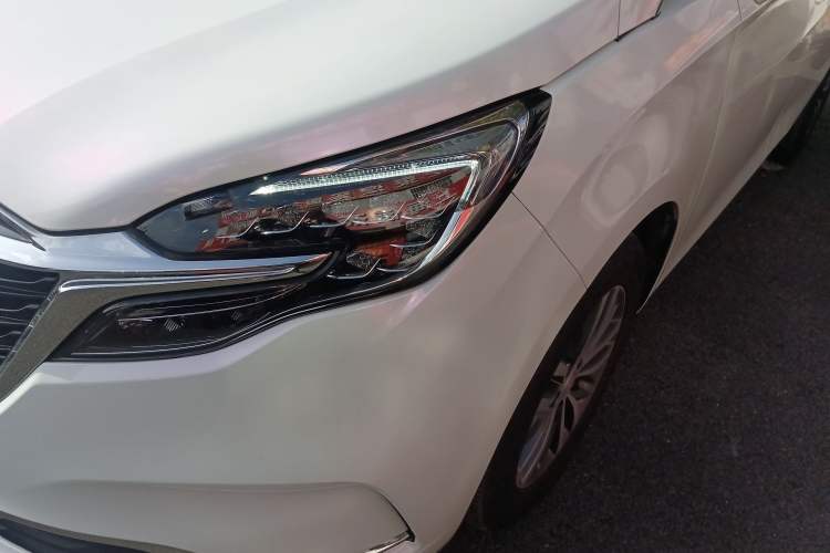 Used Buick GL8 2022 ES Landtrek 653T Comfort Edition Left Front Headlight