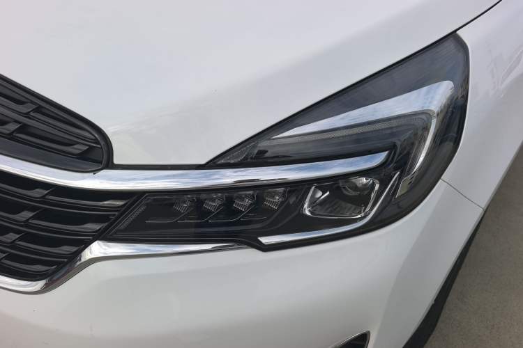 Used Buick GL8 2022 Land Business Class 652T Luxury Model Left Front Headlight