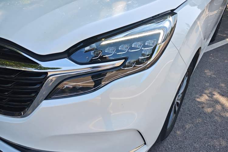 Used Buick GL8 2022 ES Landtrek 653T Comfort Edition Left Front Headlight