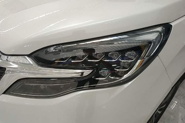 Used Buick GL8 2022 ES Landtrek 653T Comfort Edition Left Front Headlight