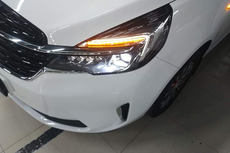 Used Buick GL8 2022 Land Business Class 652T Luxury Model Left Front Headlight