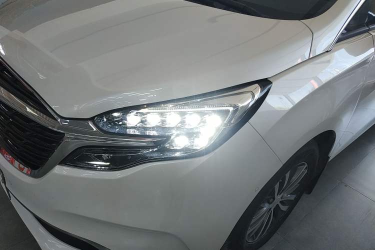 Used Buick GL8 2022 ES Landtrek 653T Luxury Edition Left Front Headlight