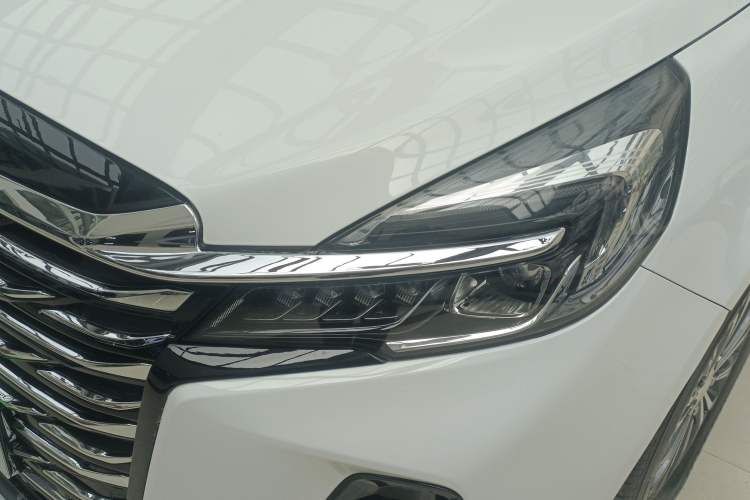 Used Buick GL8 2022 Land Business Class 652T Luxury Model Left Front Headlight