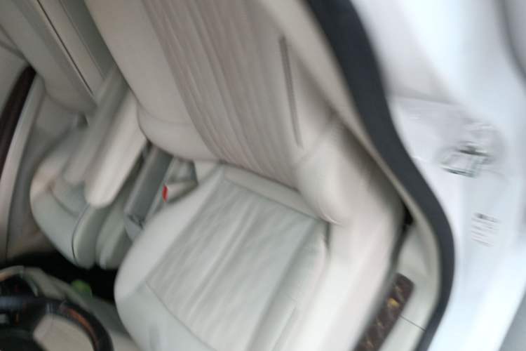 Used Buick GL8 2022 Land Business Class 652T Luxury Model Left Front Seat