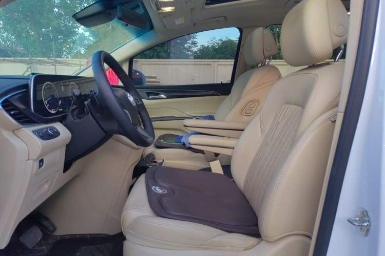Used Buick GL8 2022 ES Land Cruiser 653T Luxury Model Left Front Seat