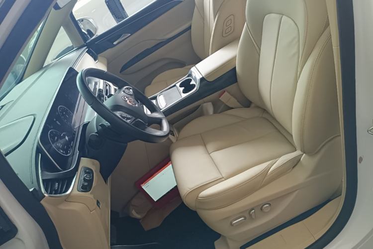 Used Buick GL8 2022 ES Landtrek 653T Luxury Edition Left Front Seat