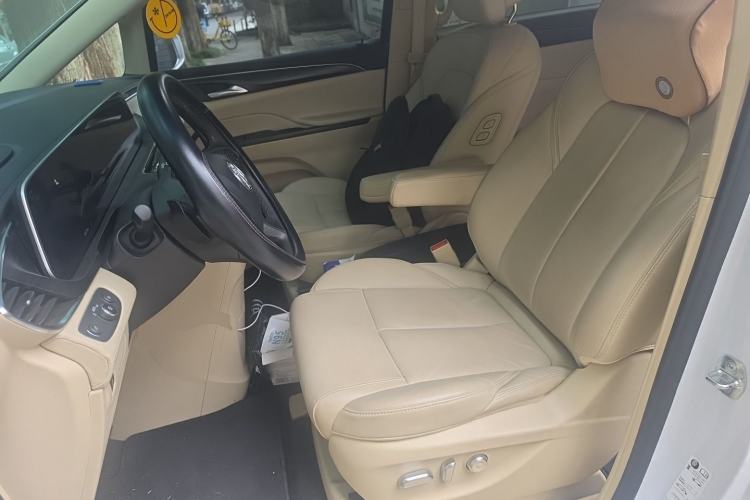 Used Buick GL8 2022 ES Landtrek 653T Luxury Edition Left Front Seat