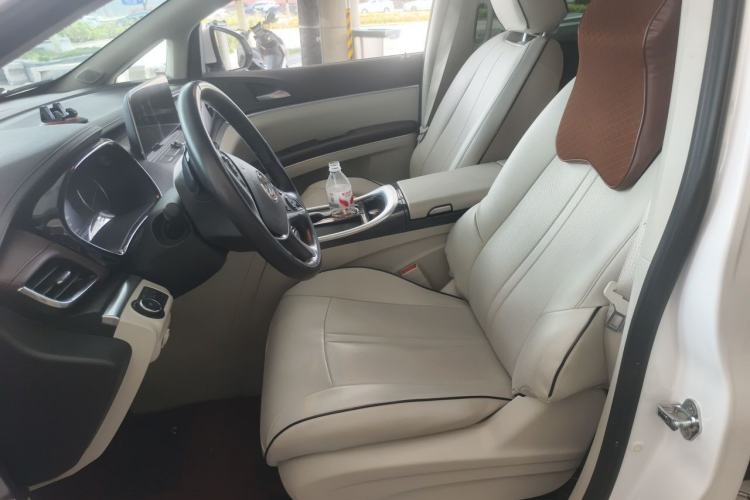 Used Buick GL8 2022 Land Business Class 652T Luxury Model Left Front Seat