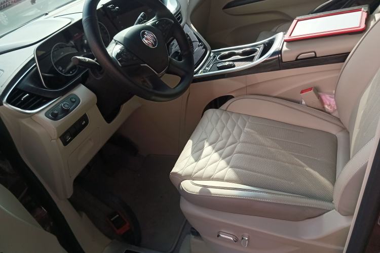 Used Buick GL8 2022 ES Landtrek 653T Comfort Edition Left Front Seat