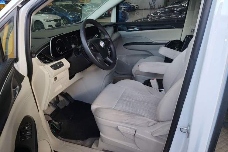 Used Buick GL8 2022 ES Landtrek 653T Comfort Edition Left Front Seat