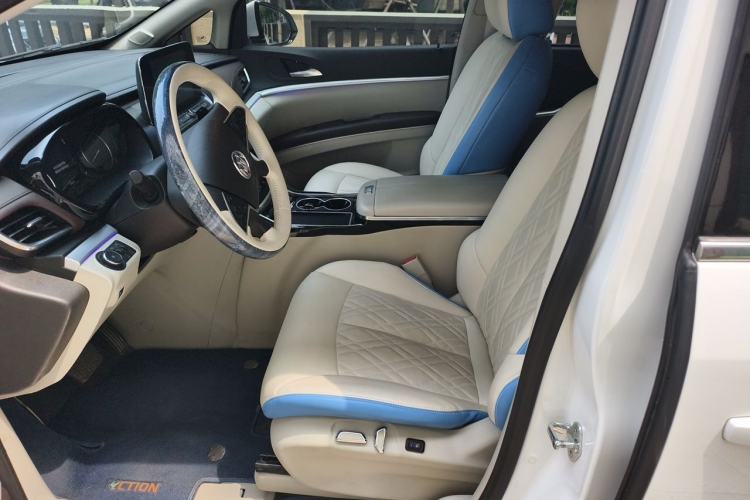 Used Buick GL8 2022 Land Cruiser Executive Class 652T Comfort Model Left Front Seat