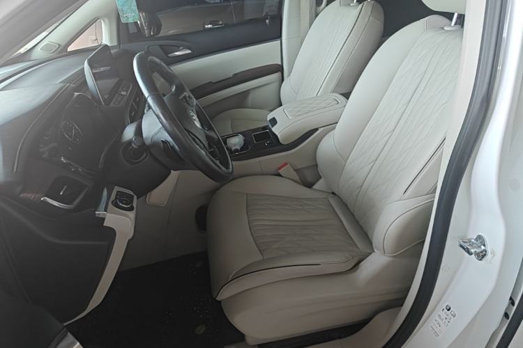 Used Buick GL8 2022 Land Business Class 652T Luxury Model Left Front Seat
