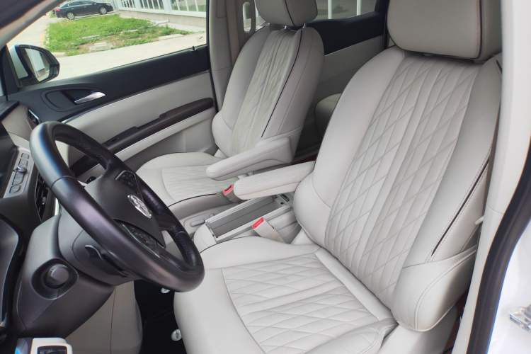 Used Buick GL8 2022 Land Executive Class 652T Prestige Model Left Front Seat