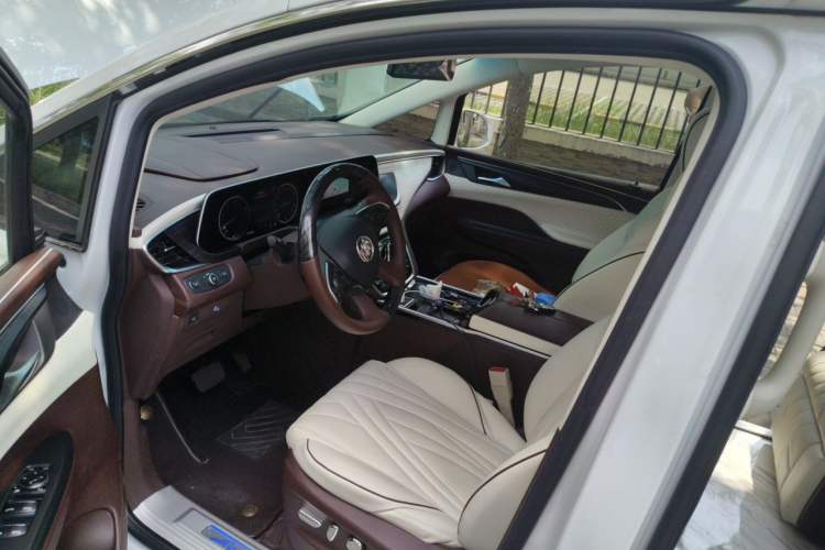 Used Buick GL8 2022 ES Landtrek 653T Comfort Edition Left Front Seat