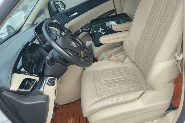 Used Buick GL8 2022 Land Executive Class 652T Prestige Model Left Front Seat