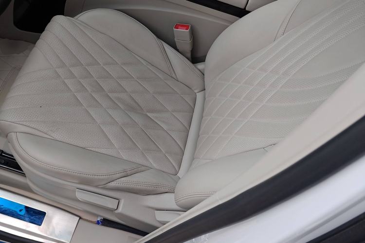 Used Buick GL8 2022 ES Landtrek 653T Comfort Edition Left Front Seat