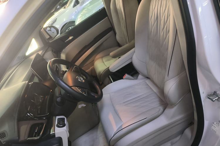 Used Buick GL8 2022 Land Business Class 652T Luxury Model Left Front Seat
