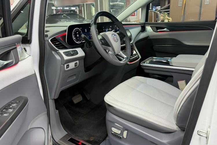 Used Buick GL8 2022 ES Landtrek 653T Comfort Edition Left Front Seat