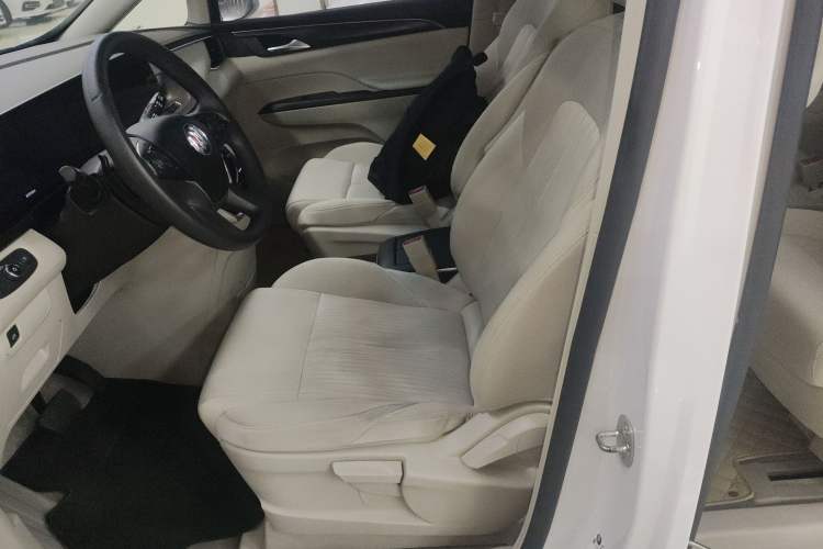 Used Buick GL8 2022 ES Landtrek 653T Comfort Edition Left Front Seat