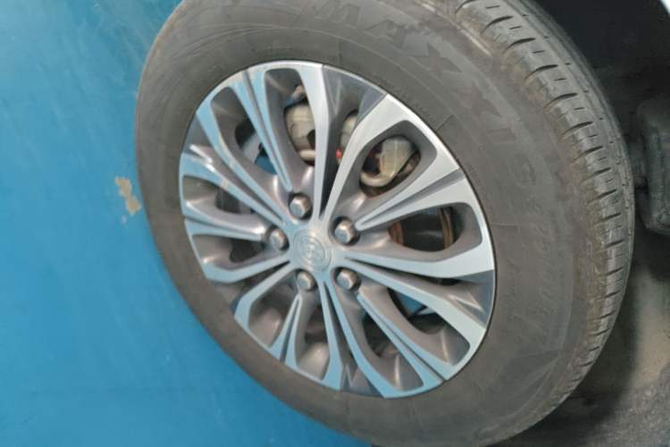 Used Buick GL8 2022 Land Business Class 652T Luxury Model Left Front Wheel Hub