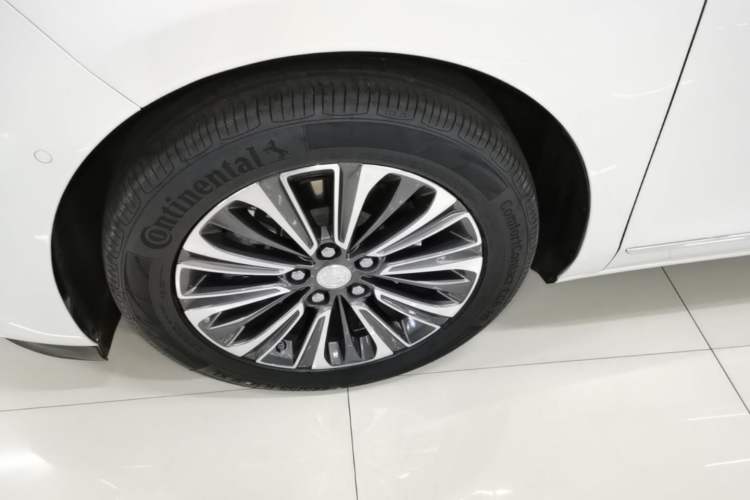 Used Buick GL8 2022 ES Landtrek 653T Flagship Model Left Front Wheel Hub