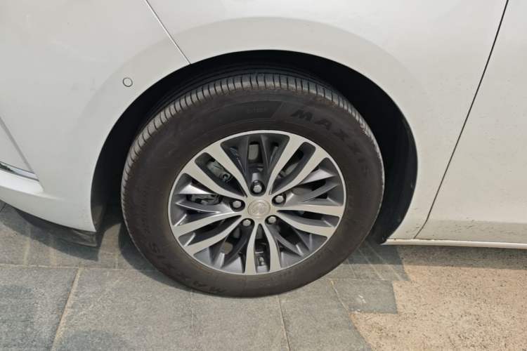 Used Buick GL8 2022 ES Landtrek 653T Luxury Edition Left Front Wheel Hub