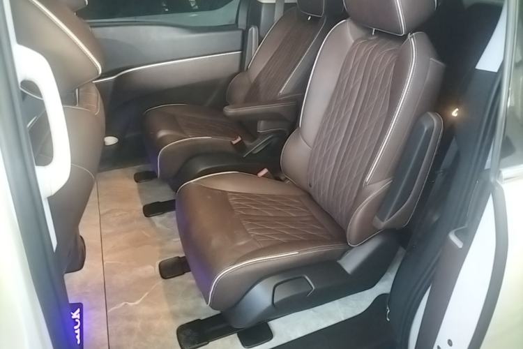 Used Buick GL8 2022 Land Business Class 652T Luxury Model Left Rear Seat