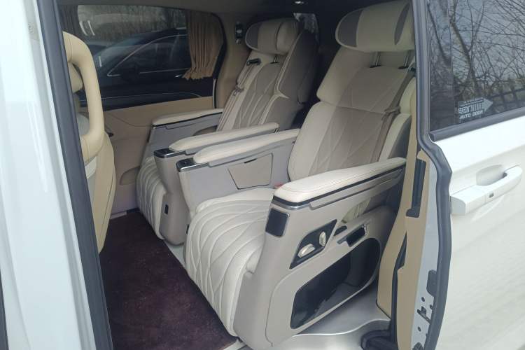 Used Buick GL8 2022 ES Landtrek 653T Luxury Edition Left Rear Seat