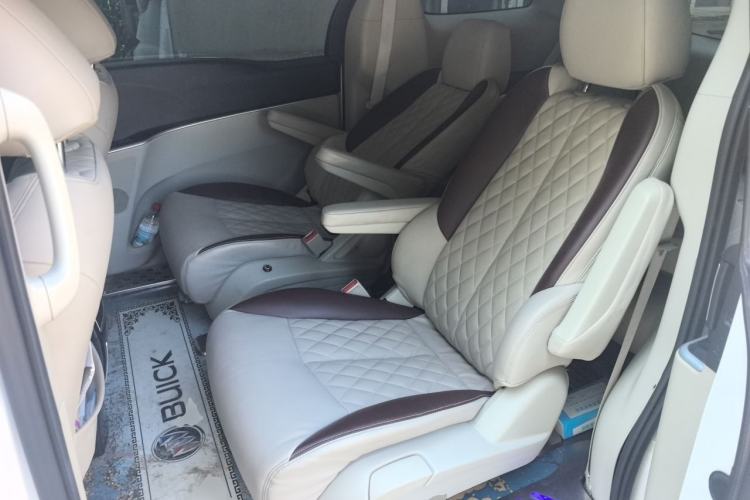 Used Buick GL8 2022 Land Cruiser Executive Class 652T Comfort Model Left Rear Seat