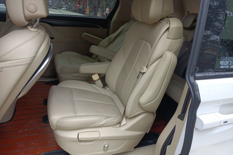 Used Buick GL8 2022 ES Landtrek 653T Luxury Edition Left Rear Seat