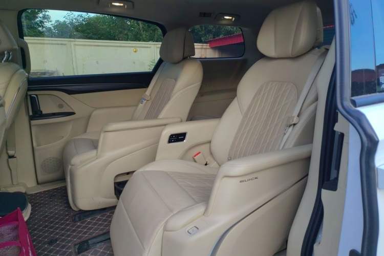 Used Buick GL8 2022 ES Land Cruiser 653T Luxury Model Left Rear Seat