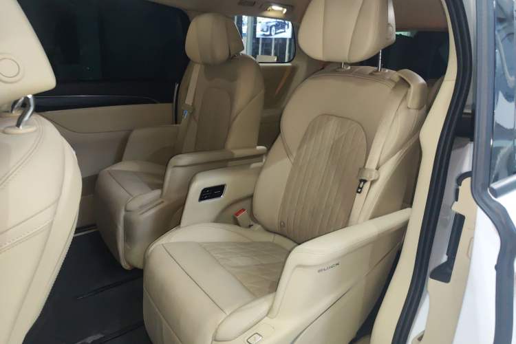 Used Buick GL8 2022 ES Land Cruiser 653T Luxury Model Left Rear Seat