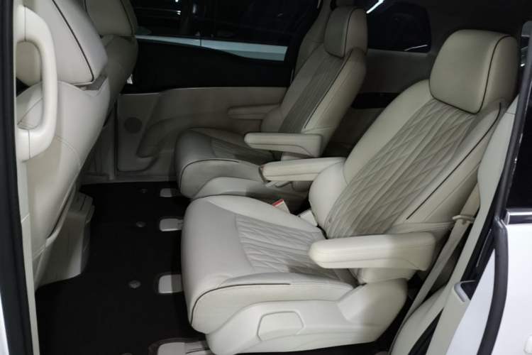 Used Buick GL8 2022 Land Business Class 652T Luxury Model Left Rear Seat