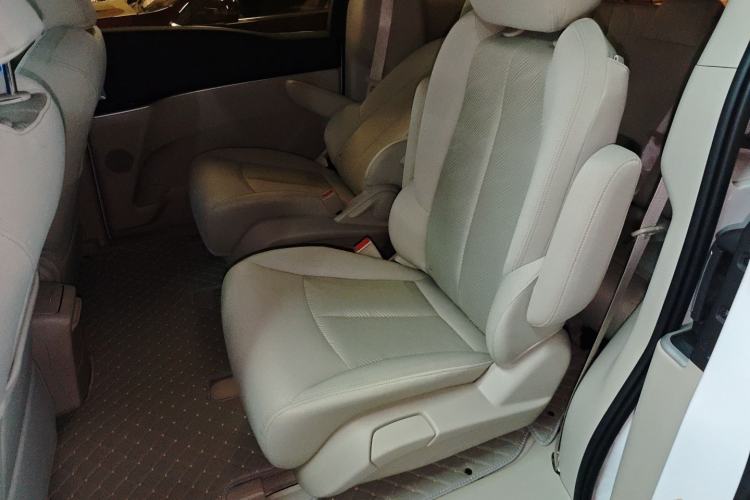 Used Buick GL8 2022 Land Cruiser Executive Class 652T Comfort Model Left Rear Seat